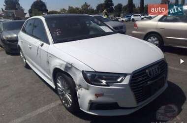 Хэтчбек Audi A3 2016 в 