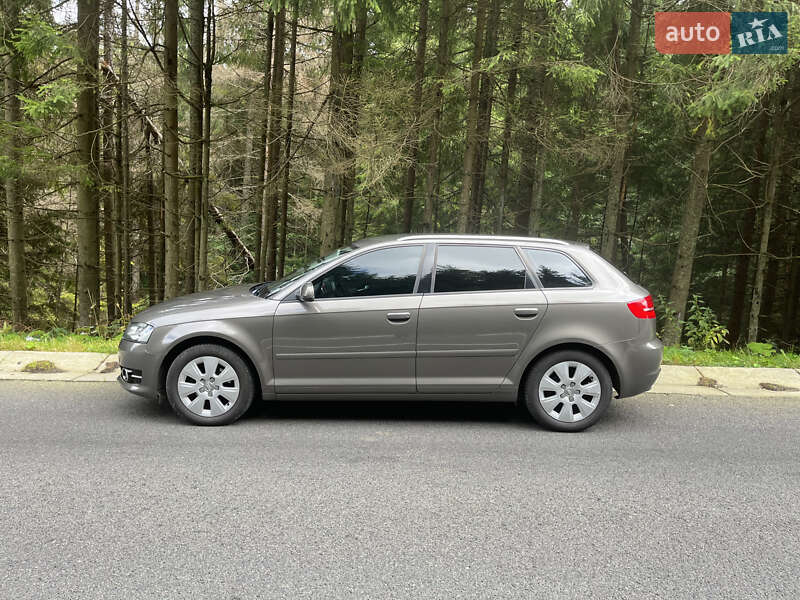 Хетчбек Audi A3 2012 в Долині