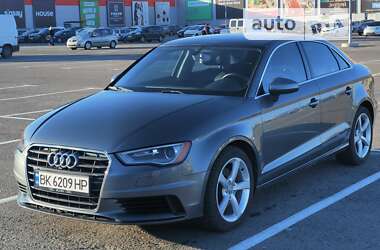 Седан Audi A3 2015 в Ровно