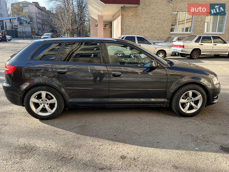Хэтчбек Audi A3 2012 в Хмельницком