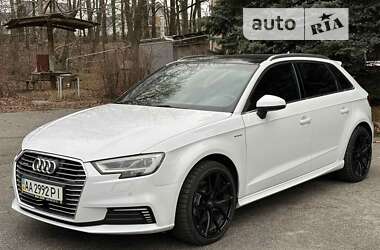 Хэтчбек Audi A3 2018 в Киеве