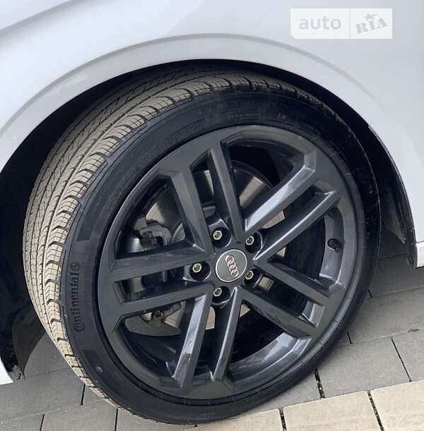 Седан Audi A3 2019 в Сваляві