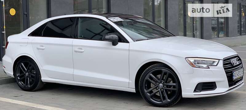 Седан Audi A3 2019 в Сваляві