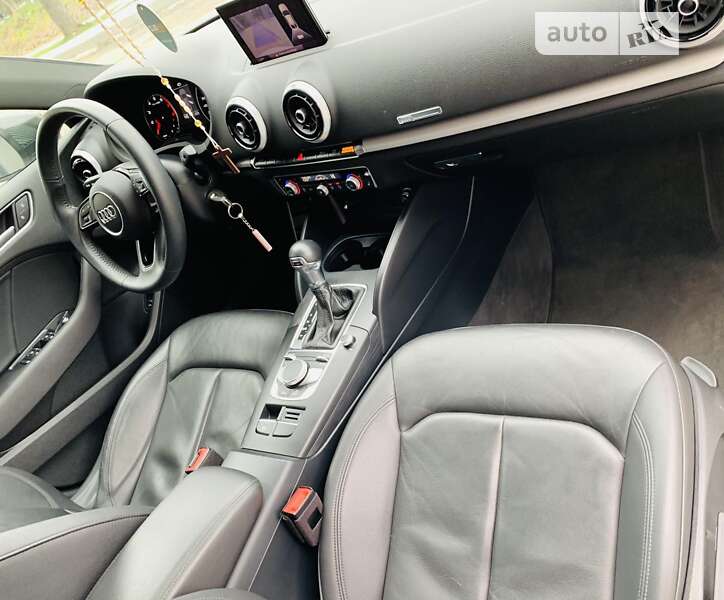 Седан Audi A3 2019 в Сваляві
