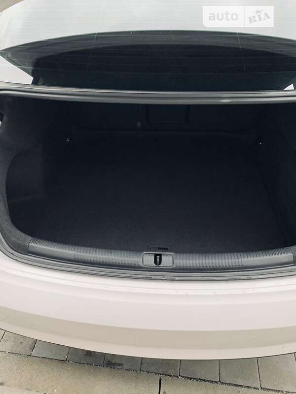 Седан Audi A3 2019 в Сваляве