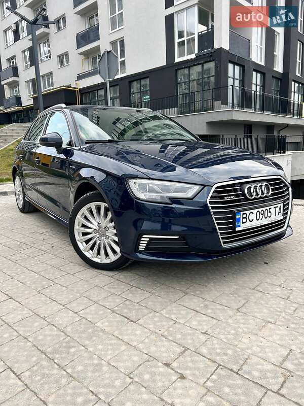 Хетчбек Audi A3 2018 в Львові