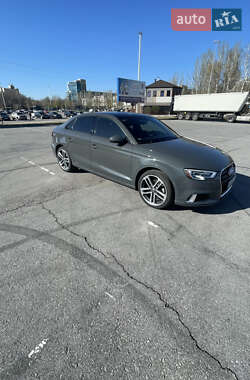 Седан Audi A3 2016 в Запоріжжі