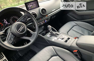 Кабриолет Audi A3 2017 в 