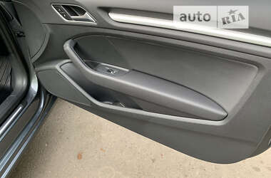 Кабриолет Audi A3 2017 в 