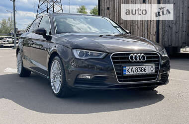 Седан Audi A3 2013 в Киеве