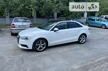 Седан Audi A3 2015 в Киеве