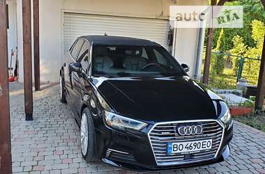 Хэтчбек Audi A3 2016 в Тернополе