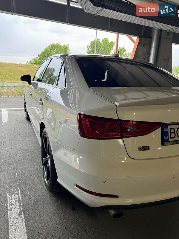 Седан Audi A3 2016 в Львове