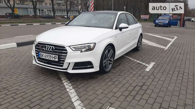Седан Audi A3 2019 в Ровно
