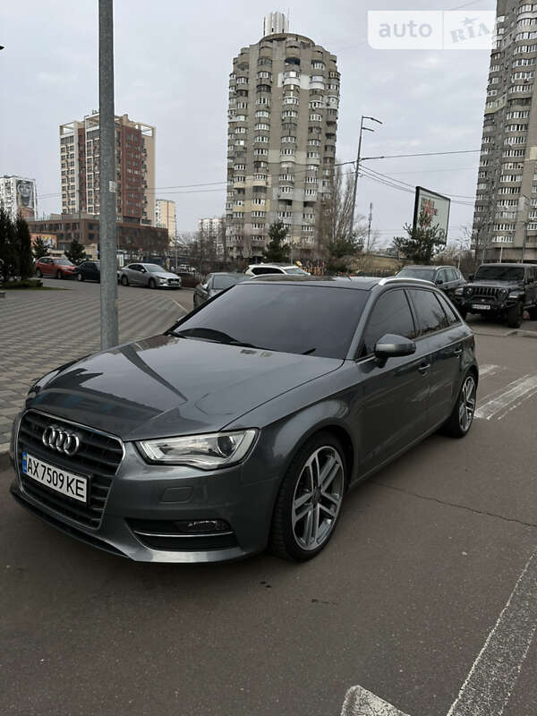 Хетчбек Audi A3 2016 в Києві