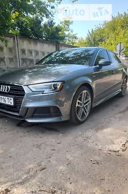 Седан Audi A3 2017 в Одессе