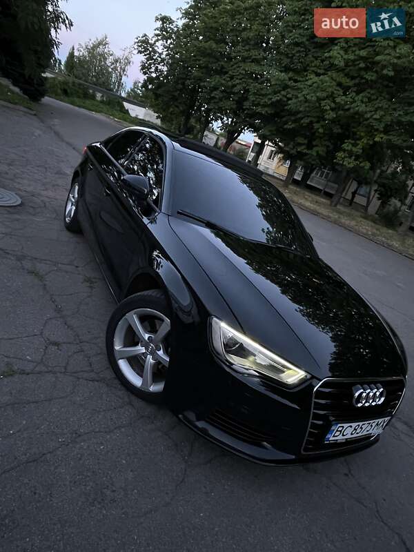 Седан Audi A3 2015 в Кривом Роге