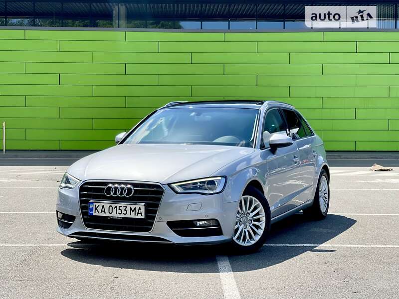 Хэтчбек Audi A3 2016 в Киеве