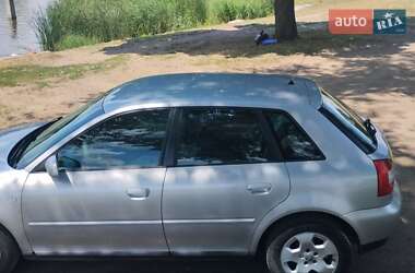 Хетчбек Audi A3 2001 в 