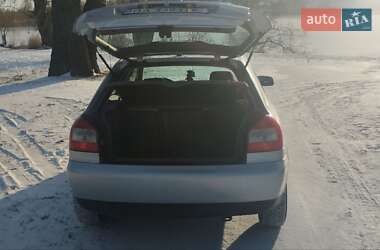 Хетчбек Audi A3 2001 в 