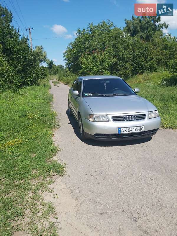 Хэтчбек Audi A3 1999 в Кременчуге