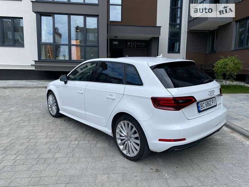 Хэтчбек Audi A3 2016 в Львове фото 3 Хэтчбек Audi A3 2016 в Львове