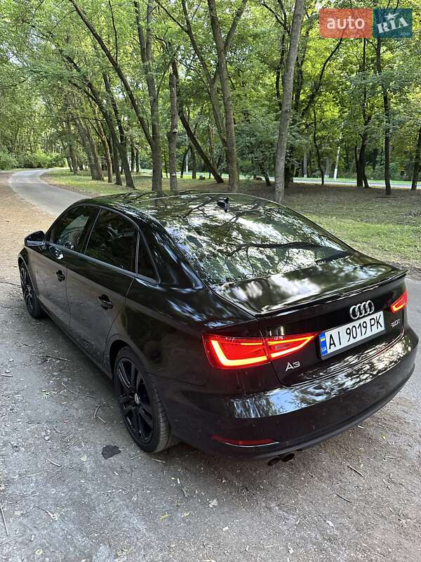 Седан Audi A3 2015 в Киеве