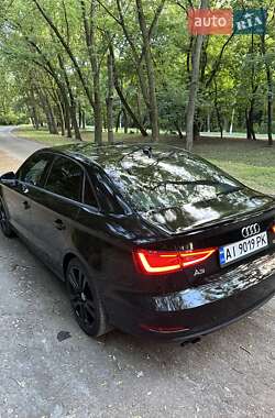 Седан Audi A3 2015 в 