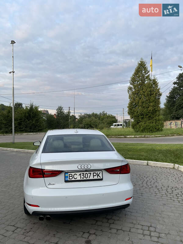Седан Audi A3 2015 в Львові