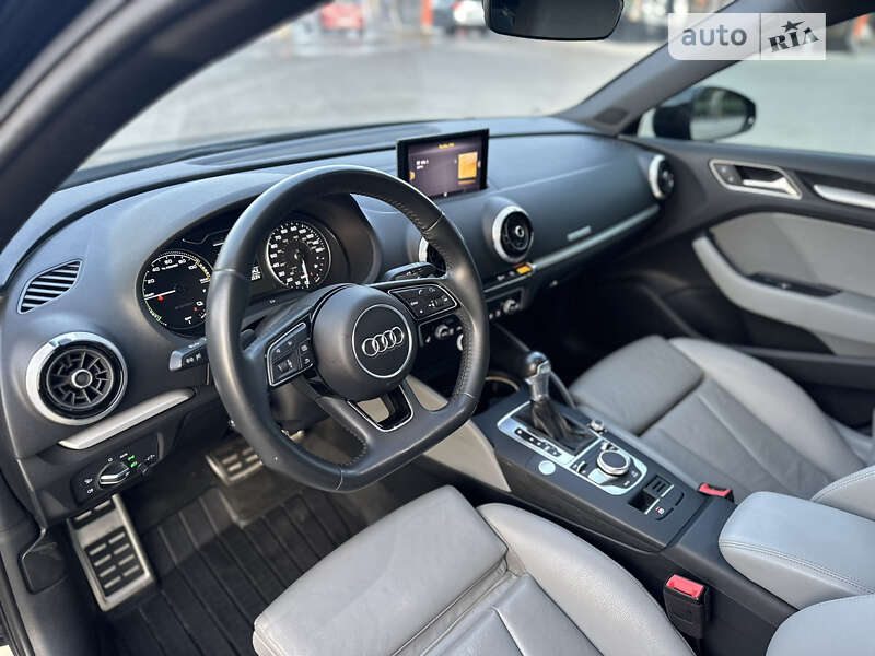 Хэтчбек Audi A3 2017 в Полтаве