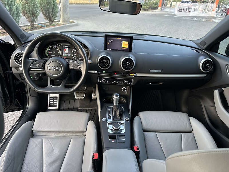 Хэтчбек Audi A3 2017 в Полтаве