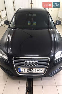 Хэтчбек Audi A3 2010 в Карловке