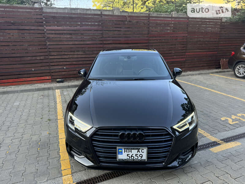 Седан Audi A3 2019 в Чорноморську