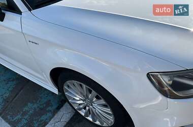 Хэтчбек Audi A3 2016 в 