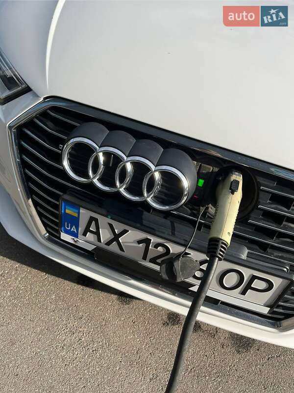 Хэтчбек Audi A3 2016 в Харькове