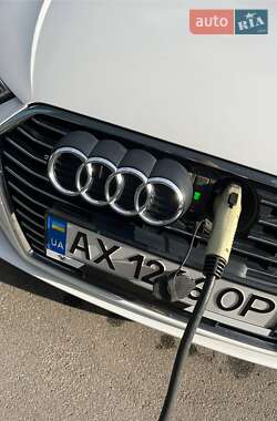 Хэтчбек Audi A3 2016 в 