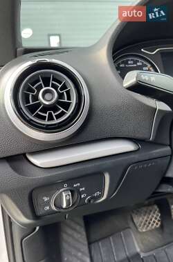 Хэтчбек Audi A3 2016 в 
