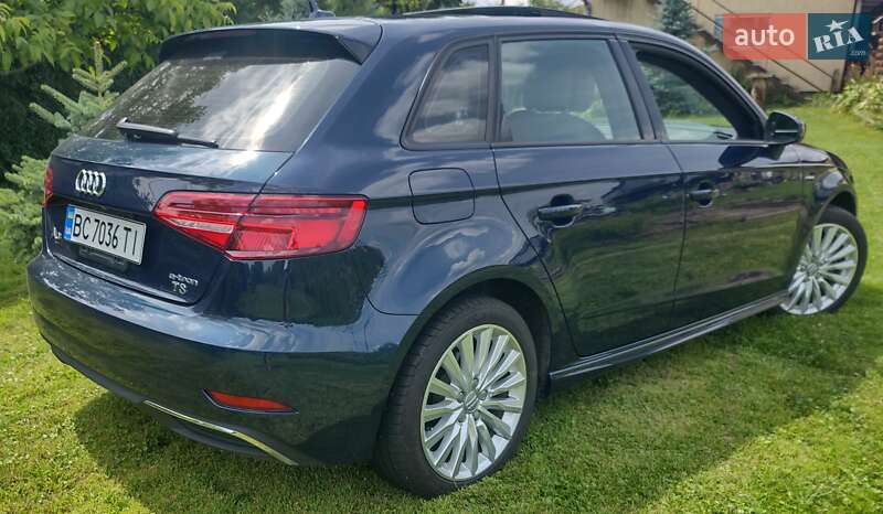 Хэтчбек Audi A3 2017 в Львове