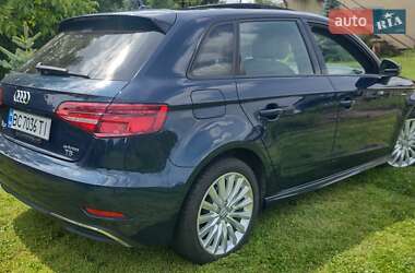Хэтчбек Audi A3 2017 в 