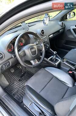 Хэтчбек Audi A3 2005 в 