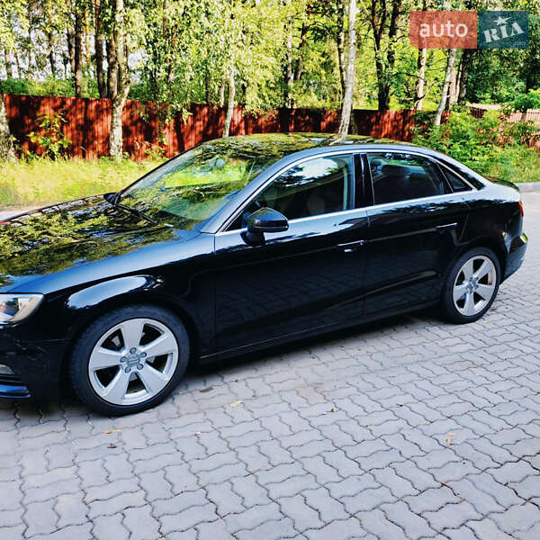 Седан Audi A3 2015 в Киеве