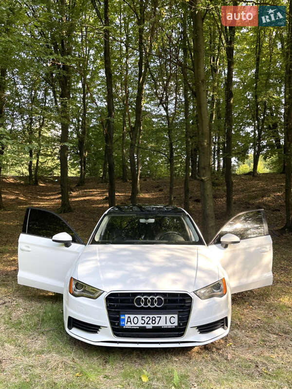 Седан Audi A3 2016 в Виноградове