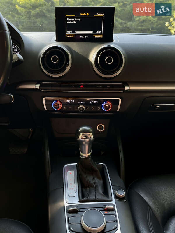 Седан Audi A3 2016 в Виноградове