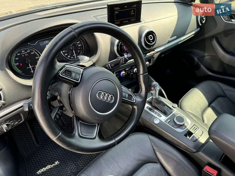 Хэтчбек Audi A3 2015 в Запорожье фото 9 Хэтчбек Audi A3 2015 в Запорожье