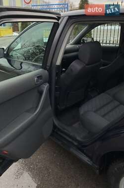 Хэтчбек Audi A3 2002 в 