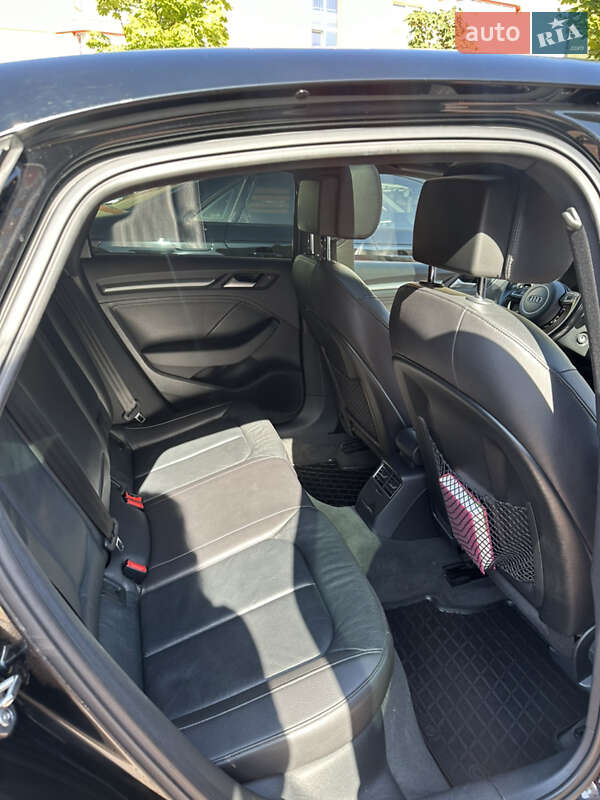 Седан Audi A3 2014 в Киеве