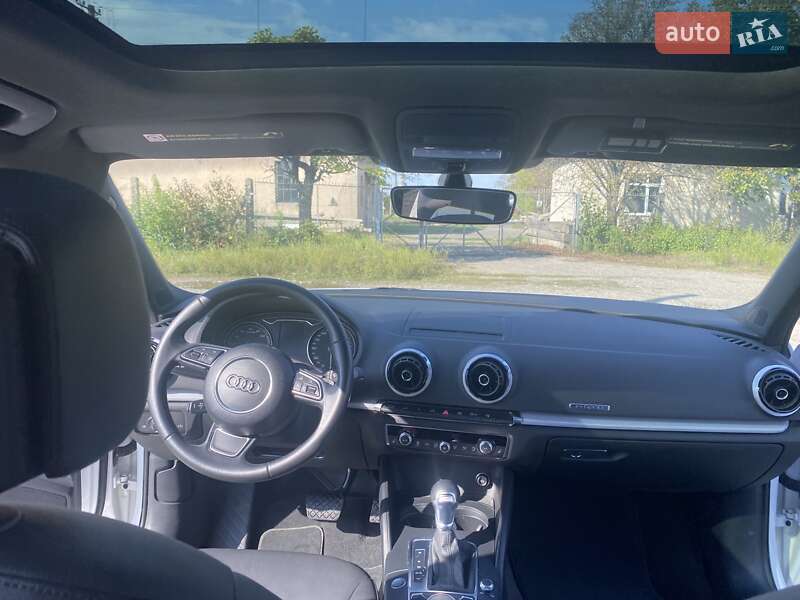 Хэтчбек Audi A3 2015 в Мукачево