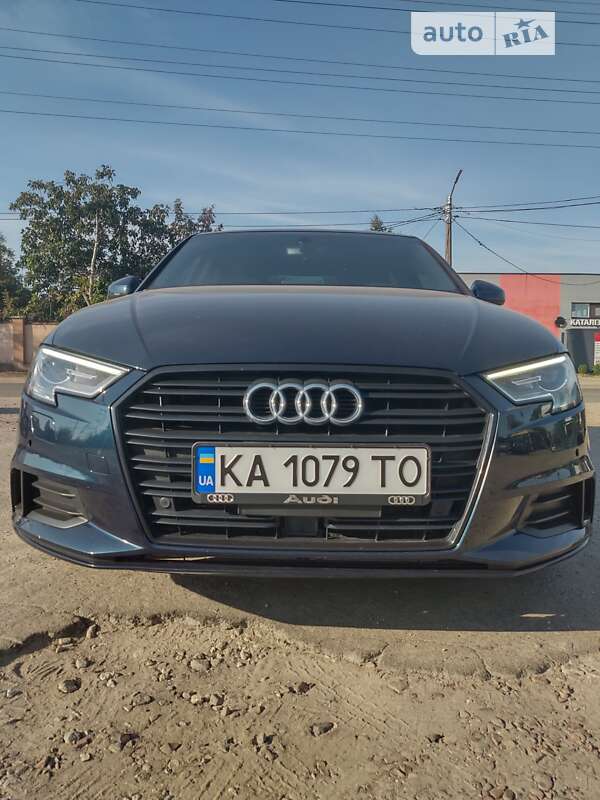 Седан Audi A3 2020 в Киеве