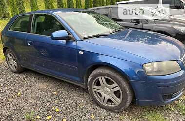 Хэтчбек Audi A3 2004 в Бобрке