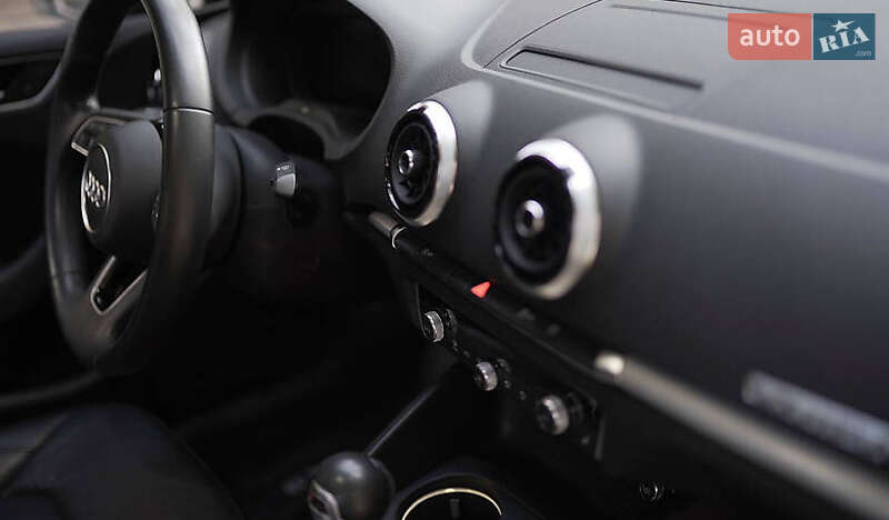 Седан Audi A3 2018 в Львове